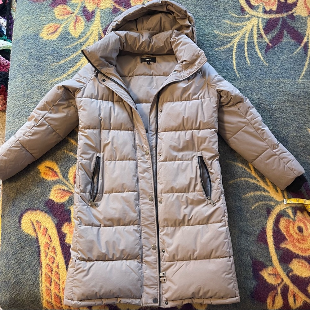 Dkny puffer long jacket size medium grey/tan